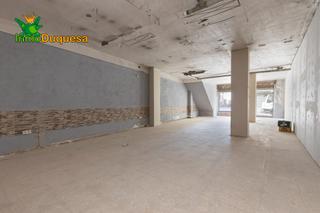 Local Comercial a Real 20. Local en calle real de huetor vega.