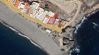 Terreno residenziale in Avenida avenida del mar 102. Atencion promotores!!! solar en primera linea de playa