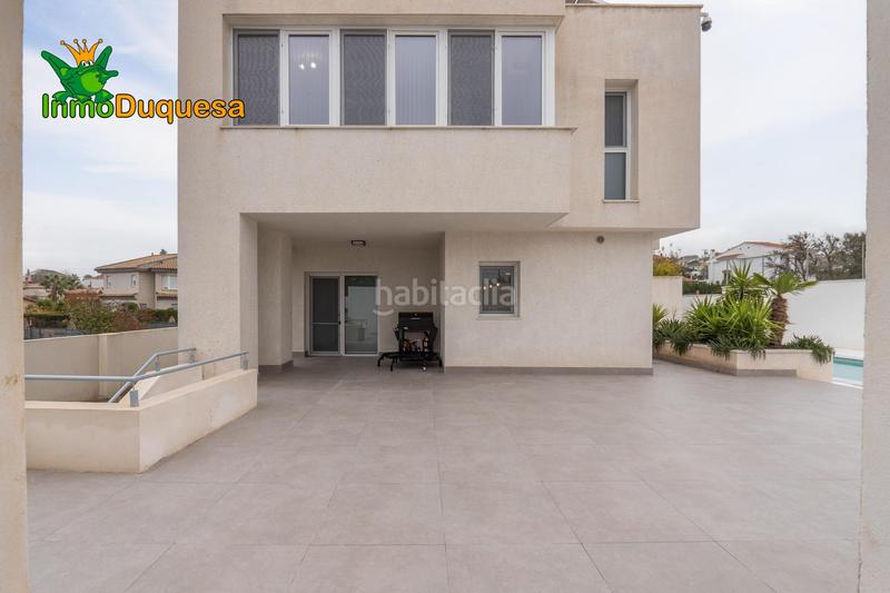 Foto 03016799-abd7-4859-889b-db97f80ad4b6. Chalet  moderno con primeras calidades. en Otura