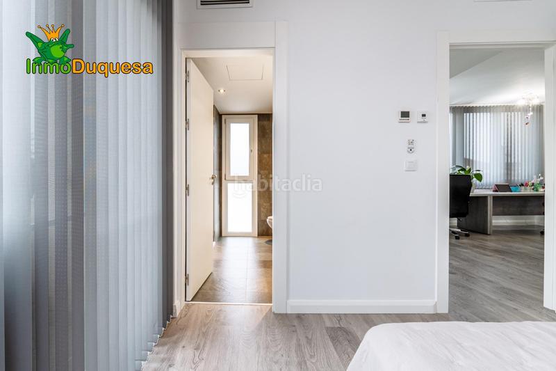 Foto 36d87b7f-f19e-4a71-836e-130fcd61b9fb. Chalet  moderno con primeras calidades. en Otura