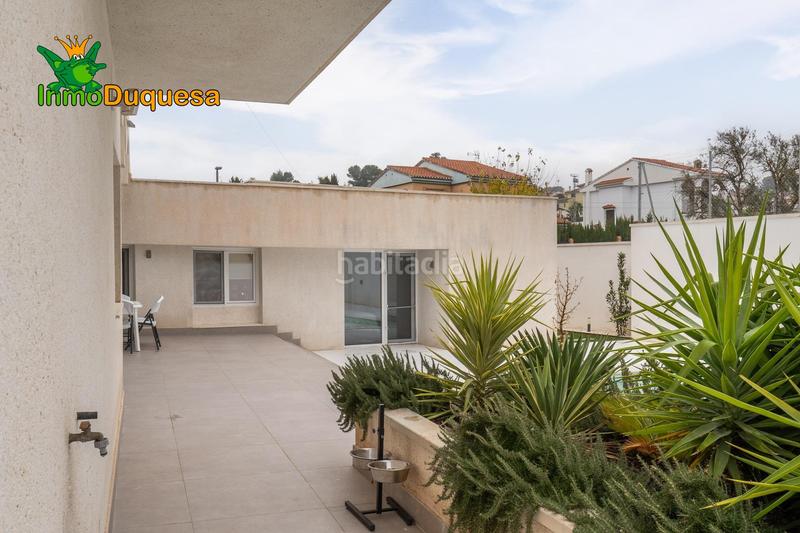 Foto 4cb9d624-a27b-4a46-bd45-ed4faa797861. Chalet  moderno con primeras calidades. en Otura