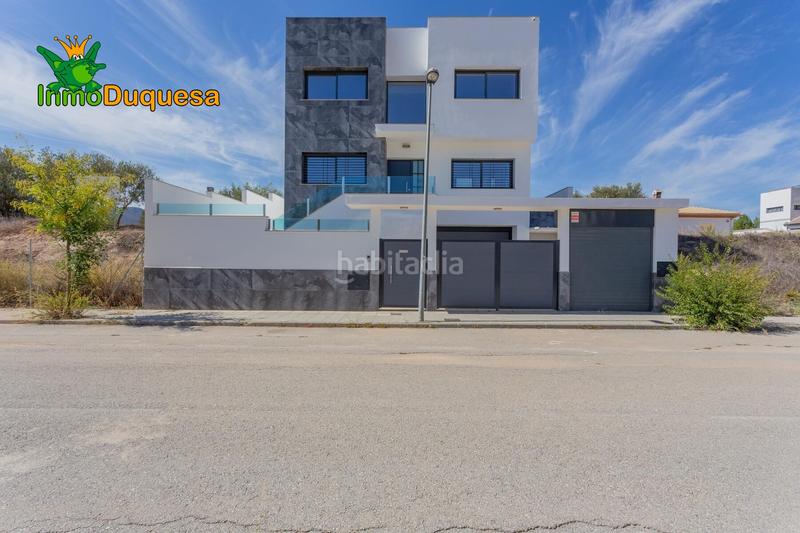 Foto 08a43961-e3fe-469e-8c5b-35b6f9bd2276. Chalet en calle calle mercurio 11 chalet de diseño en urb. los cortijos en Atarfe