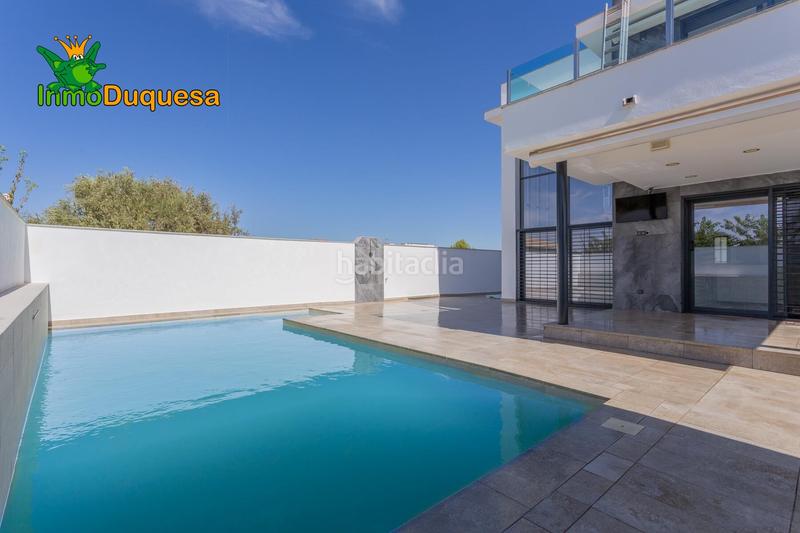 Foto a0f01553-0739-4b49-aac4-78f1283f0796. Chalet en calle calle mercurio 11 chalet de diseño en urb. los cortijos en Atarfe