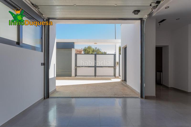 Foto a1acd53a-3b3f-4475-beb9-becbd9f68c66. Chalet en calle calle mercurio 11 chalet de diseño en urb. los cortijos en Atarfe