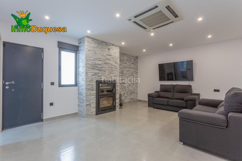 Foto c9247f28-45cf-43c7-a9f3-e88b9c24acb2. Chalet en calle calle mercurio 11 chalet de diseño en urb. los cortijos en Atarfe