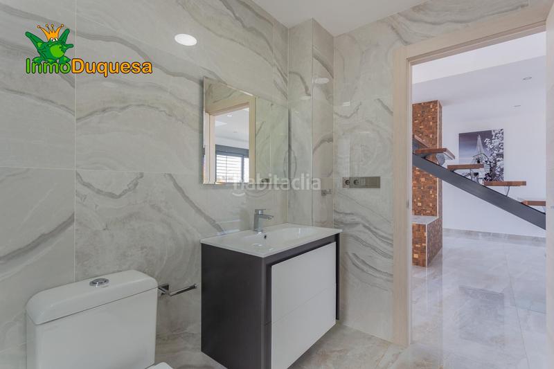 Foto c93e8871-86ac-4b7f-8bac-ab891f98d9f9. Chalet en calle calle mercurio 11 chalet de diseño en urb. los cortijos en Atarfe