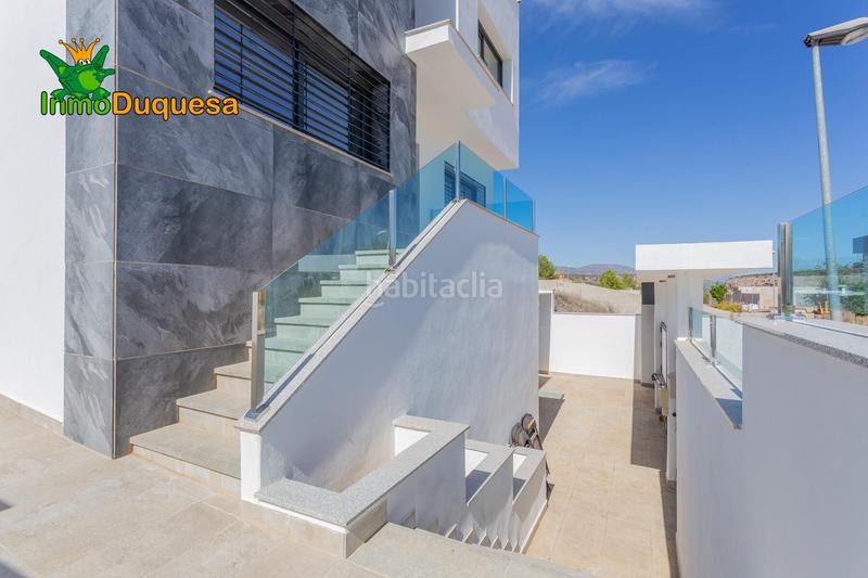 Foto e81beb34-2f75-40ac-95ba-f3dd8d753574. Chalet en calle calle mercurio 11 chalet de diseño en urb. los cortijos en Atarfe