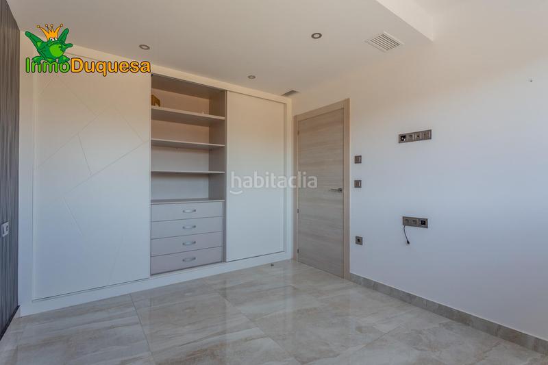Foto f21d9a10-1a66-4eca-9c51-6e96d2cdae9e. Chalet en calle calle mercurio 11 chalet de diseño en urb. los cortijos en Atarfe