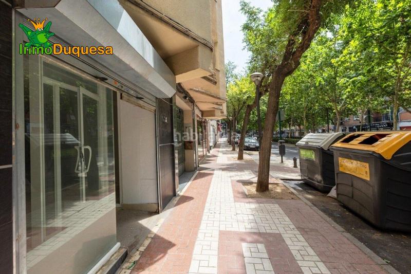 Foto 2fee439c-db0f-4518-ba60-f3ac4885113d. Local commercial dans avenida don bosco 15 dans Barrio de Zaidín Granada