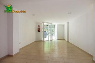 Business premise in Avenida DON BOSCO 15