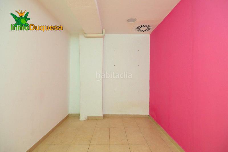 Foto a814cd21-56f5-4f85-8a50-253badec8527. Local commercial dans avenida don bosco 15 dans Barrio de Zaidín Granada