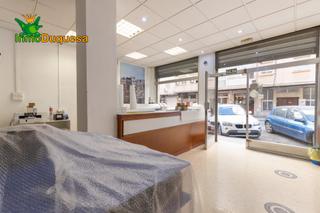 Locale commerciale in Calle ANGEL BARRIOS 3