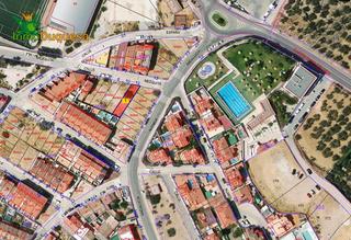 Terreny residencial a Calle de la mezquita 15. Solar urbano para casa adosada en guevejar