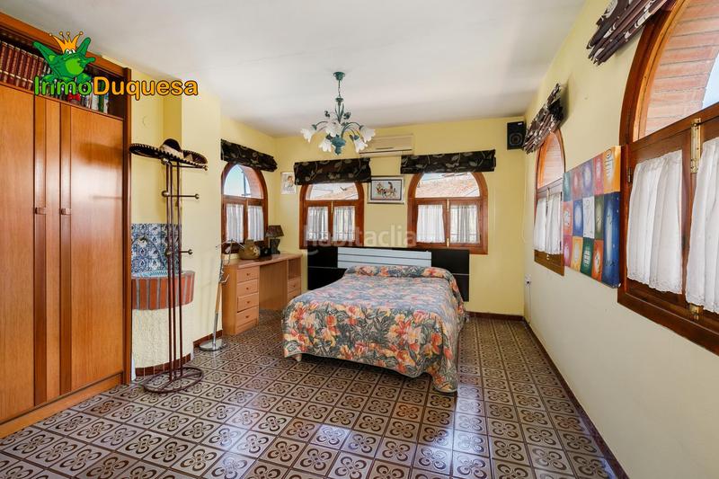 Foto 0cc422c2-7946-42cd-8833-88c62786751f. Chalet en calle sierra nevada 24 casa en huetor vega con casi 300m en Huétor Vega