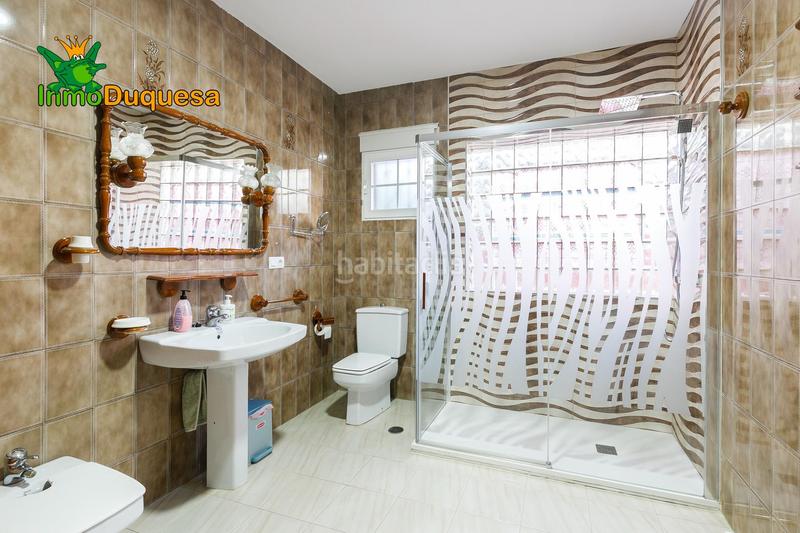 Foto 4ff17f30-aa0d-40fb-a574-d7514041f985. Chalet en calle sierra nevada 24 casa en huetor vega con casi 300m en Huétor Vega
