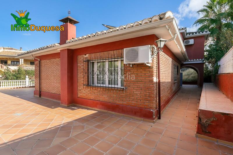 Foto 6815dbf1-ba3f-43c2-95e6-b8b203ecb773. Chalet en calle sierra nevada 24 casa en huetor vega con casi 300m en Huétor Vega