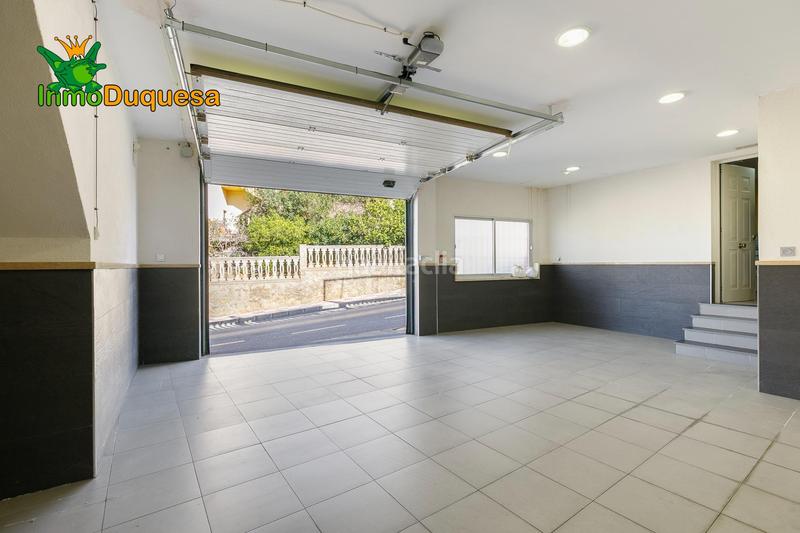 Foto b95f380c-7033-42a9-a67b-768c59f4b087. Chalet en calle sierra nevada 24 casa en huetor vega con casi 300m en Huétor Vega