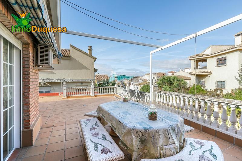 Foto d7281346-3524-4438-b8e6-e555dbc09fc5. Chalet en calle sierra nevada 24 casa en huetor vega con casi 300m en Huétor Vega