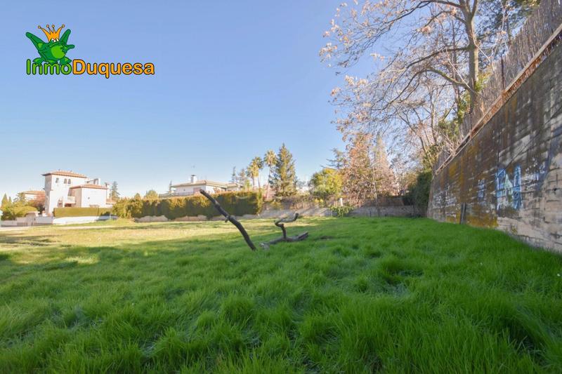 Foto ea38306c-5e7b-476e-bf05-6c9e69c4e3bc. Chalet with parking in Camino de los Neveros - Serrallo Granada