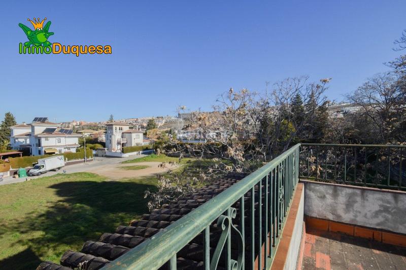 Foto f00bb4f2-e0e3-4135-a413-240d070972f9. Chalet with parking in Camino de los Neveros - Serrallo Granada