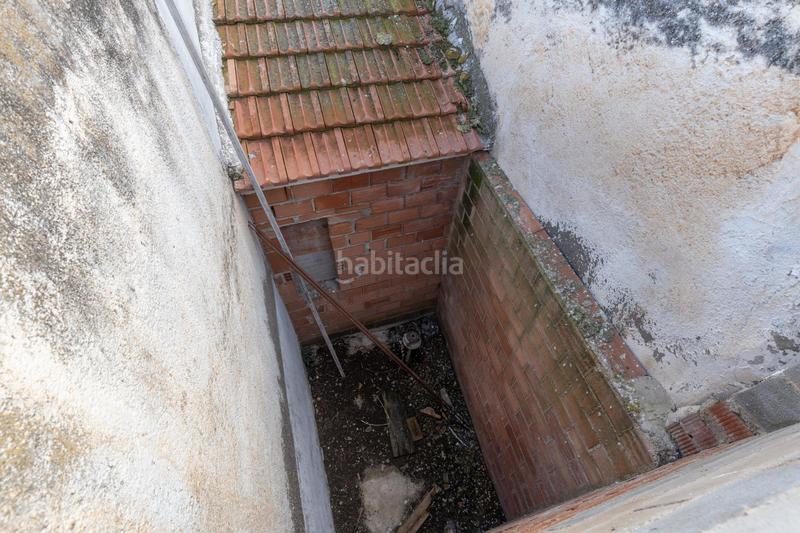 Foto 1b8f2872-7a23-4e64-b6e1-0b02f2cf238a. Masía casa en esquina para reformar en Chauchina