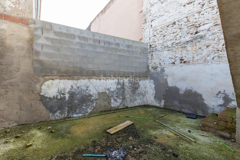 Foto dcd0642e-9c81-43f4-8099-e6a2ef97ba81. Masía casa en esquina para reformar en Chauchina