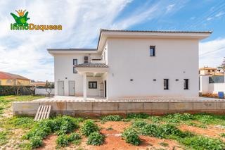 Chalet in Villa de Otura. Chalet independiente de obra nueva a estrenar