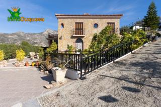 Xalet a Polígono 2 paraje 32 cuesta itrabo 266. Gran casa rural