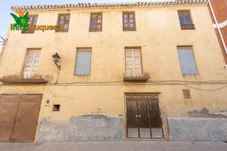 Edifici a Calle san isidro. Casa  terreno junto al ayuntamiento del padul, para edificar o r