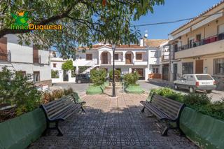 Maison jumelée à La Zubia Ciudad. Casa para reformar en el centro de la zubia.