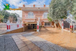 Chalet en Ogíjares. Ogijares chalet independiente en parcela de 1350 metros cuadrado