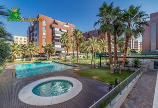 Appartamento in Calle emir 1. Precioso piso en parque lagos con terraza de 30m2