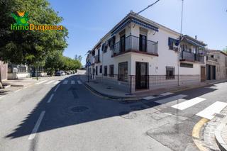 Maison jumelée à Carretera semilleros 22. Casa de 2 plantas en granada capital  chana bobadilla