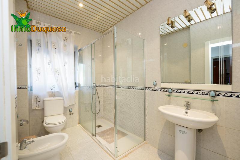 Foto 37344356-6abe-4bb6-87b7-02dc346bda46. Casa a schiera in carretera semilleros 22 in Rosaleda - Juventud Granada