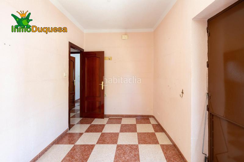 Foto b9ce44e2-9891-4b1c-a0e0-3d2fc0acd3b2. Casa a schiera in carretera semilleros 22 in Rosaleda - Juventud Granada