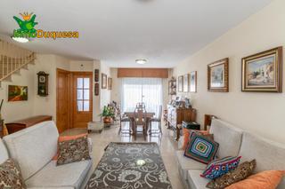 Casa adossada  Calle calle de fuerteventura. Estupenda adosada en ogijares