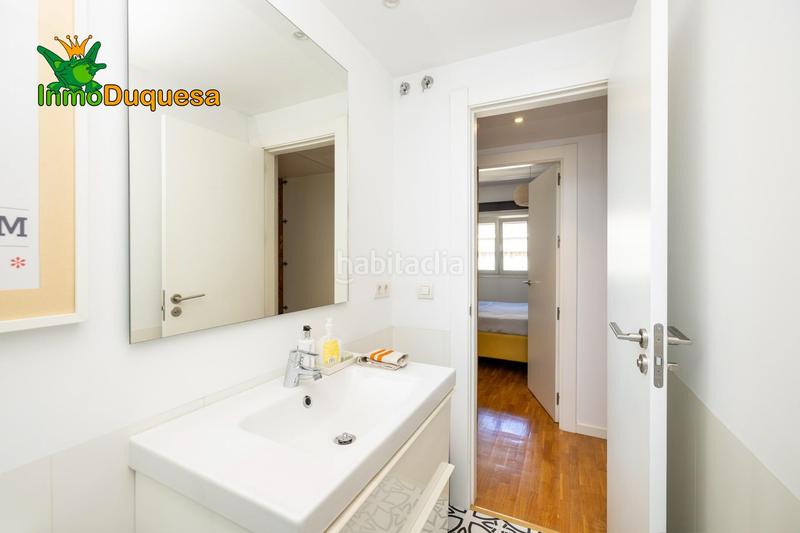 Foto 41763d33-8e00-4953-b21a-ca05308d63fa. Ático  reformado en última planta junto calle alhamar. posibilidad de volver a 3 dorm. en Granada