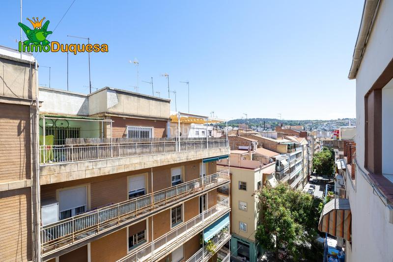 Foto a1710107-72c2-43fb-8aef-f1d2a3ca772d. Ático  reformado en última planta junto calle alhamar. posibilidad de volver a 3 dorm. en Granada