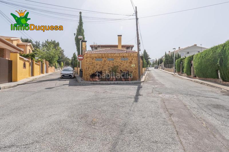 Foto c8cf6184-cc43-4a43-9ba2-4eec1f7b122e. Xalet amb calefacció aparcament piscina a Cumbres Verdes Zubia (La)
