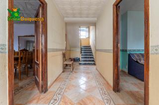 Casa adosada en Ogíjares. Casa para reformar con solar de 518 m en el centro de ogijares