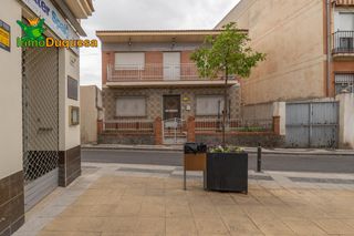 Reihenhaus in Ogíjares. Casa para reformar con solar de 518 m2 en el centro de ogijares.