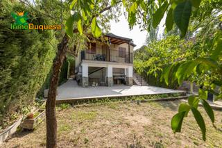 Finca rústica a Carretera colmenar. Casa de madera en iznalloz