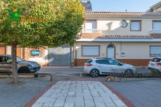 Casa a Plaza san luis 1. Estructura en venta en armilla