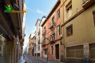 Edificio en Centro - Sagrario. Edificio de 5 pisos  local comercial en planta baja