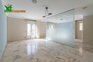 Piso en Las Tres Cruces. Piso de 6 habitaciones en el corazón de armilla.