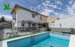 Casa a Láchar. Chalet con piscina en láchar junto al aeropuerto