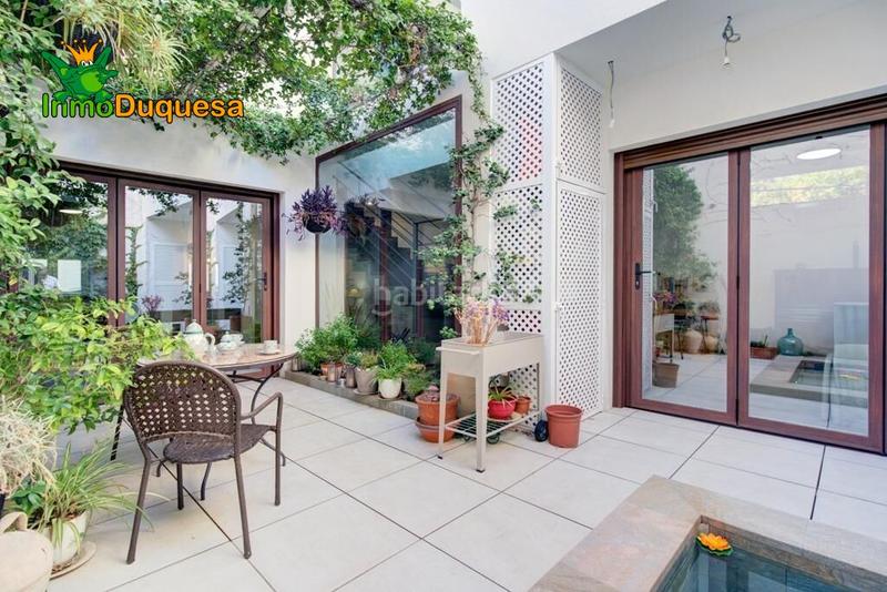 Foto 988f470b-bdd3-463f-b057-a5443102f622. Semi detached house with parking pool in Rosaleda - Juventud Granada