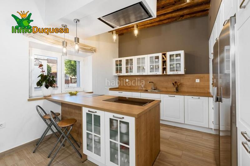 Foto bc0204a1-b4e5-419f-b315-24bc210e6f49. Semi detached house with parking pool in Rosaleda - Juventud Granada