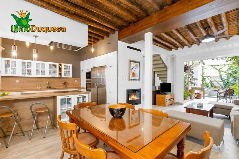 Foto d1826444-2458-44df-a64a-d387cac3716d. Semi detached house with parking pool in Rosaleda - Juventud Granada