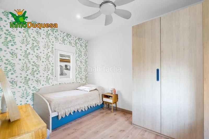 Foto d792e160-9c70-41a9-a029-1860600cda22. Semi detached house with parking pool in Rosaleda - Juventud Granada